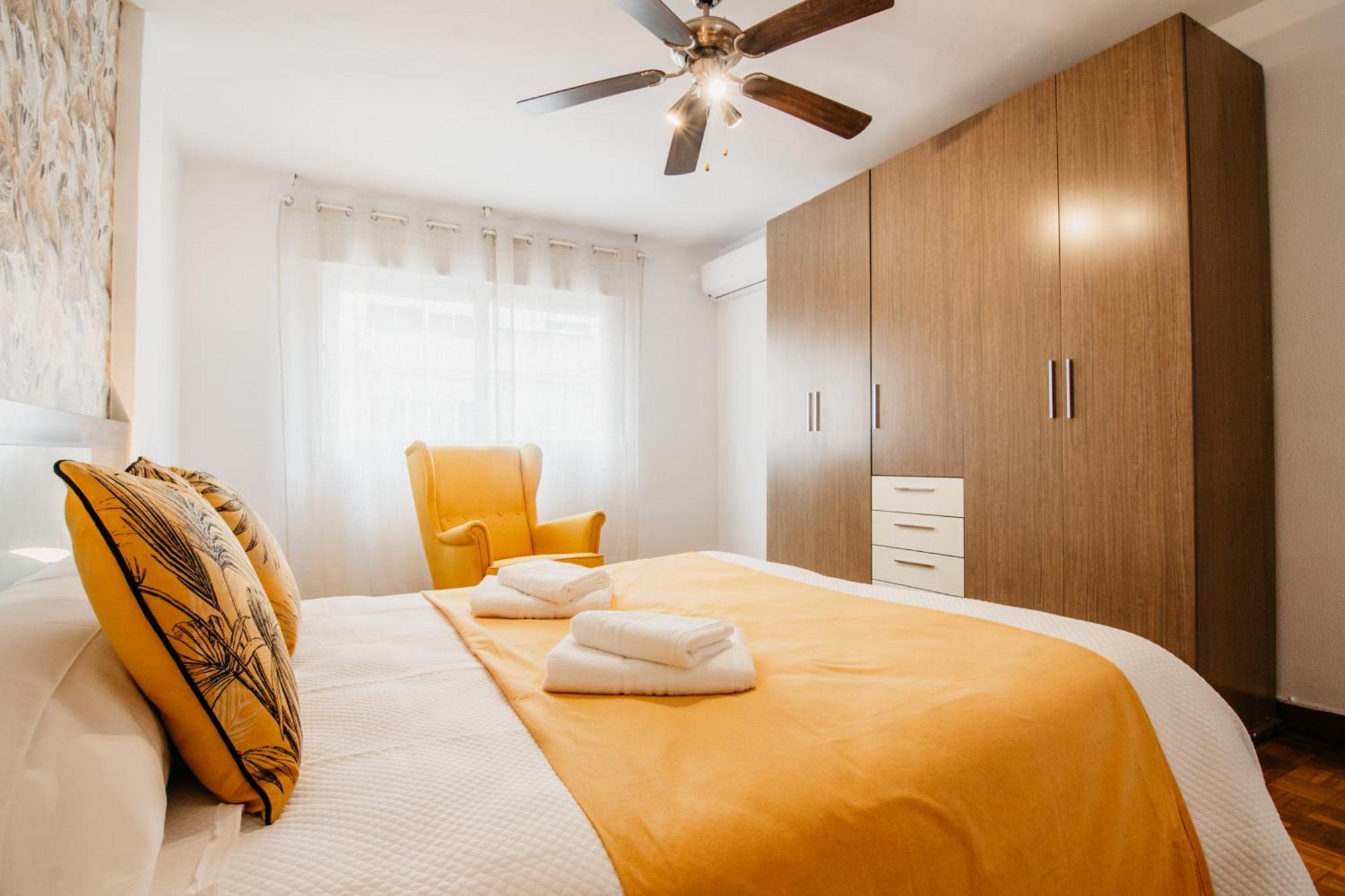 Tuguest Maria Luisa Apartment - Free Parking Granada Bagian luar foto